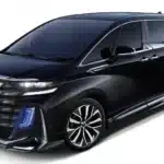 Toyota lancia il primo minivan ibrido plug-in del Giappone